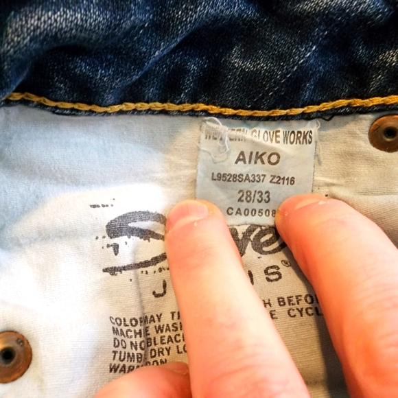 Silver Jeans - Picture 5 of 6